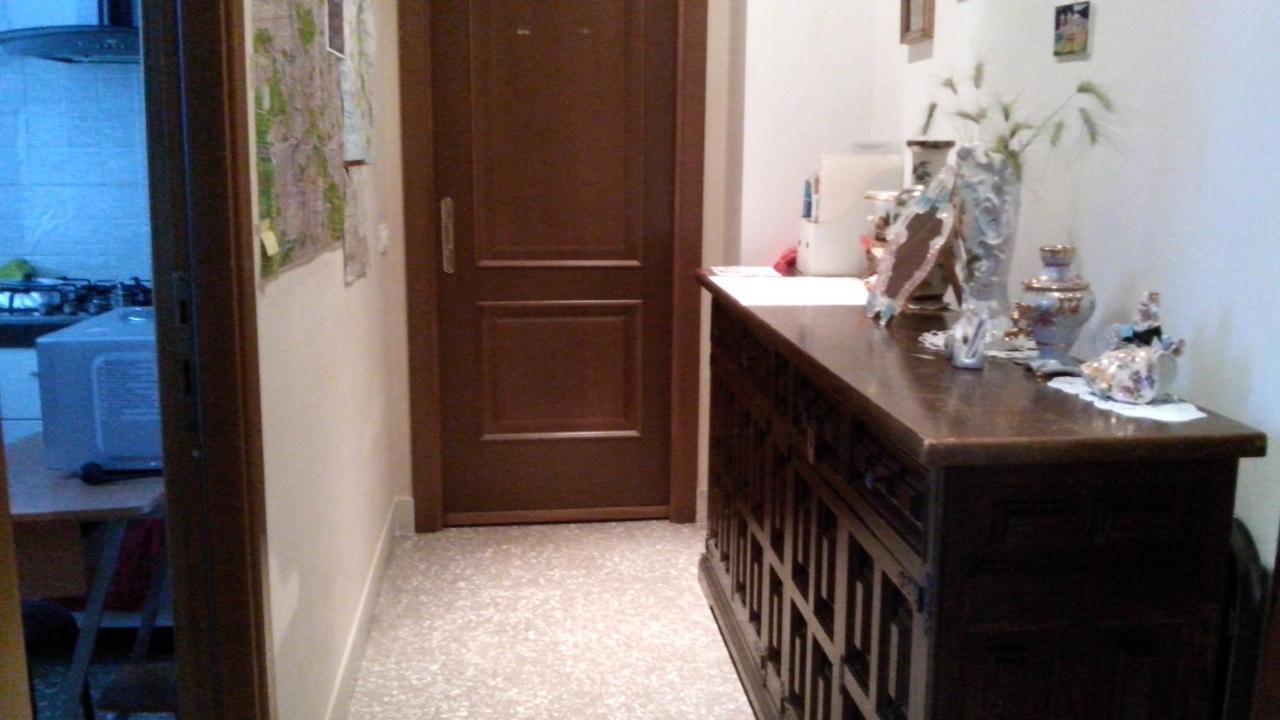 Affittacamere , Rooms Near Trastevere Station Roma Exterior foto